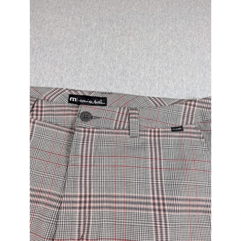 TravisMathew Mens Glen Plaid Golf Shorts Grey Red Size 34 Stretch Performance